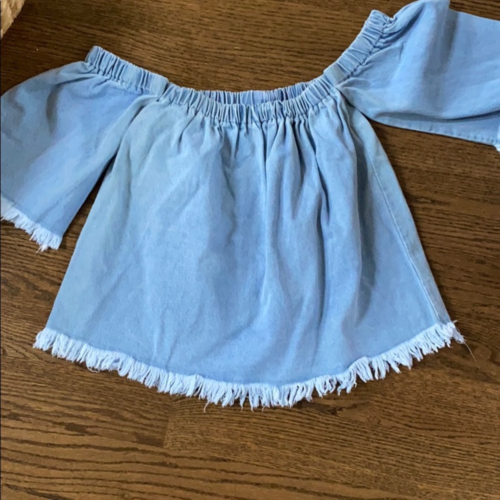 JOA size xs off the shoulder denim top